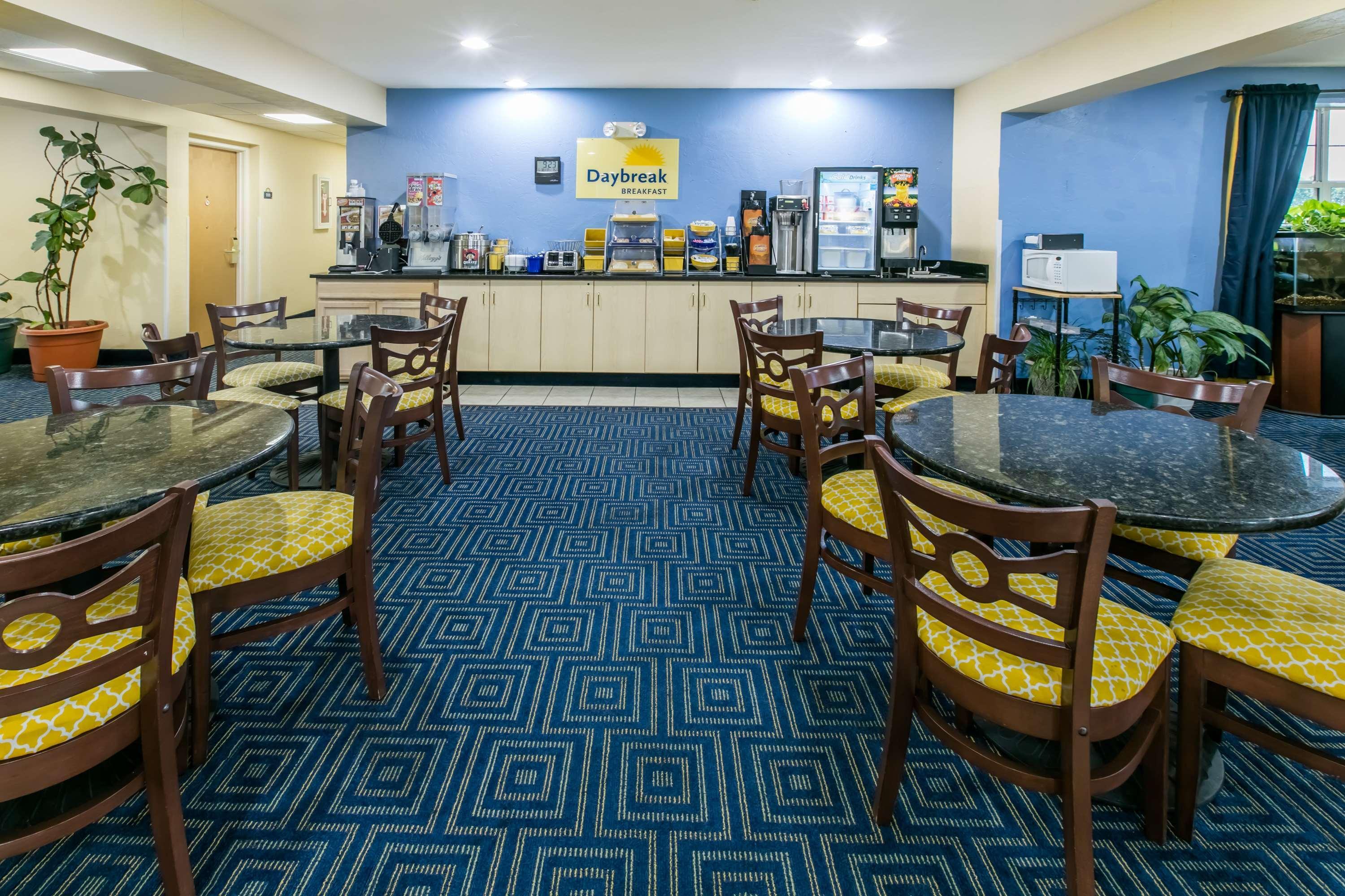 Days Inn Pryor Creek Exterior photo